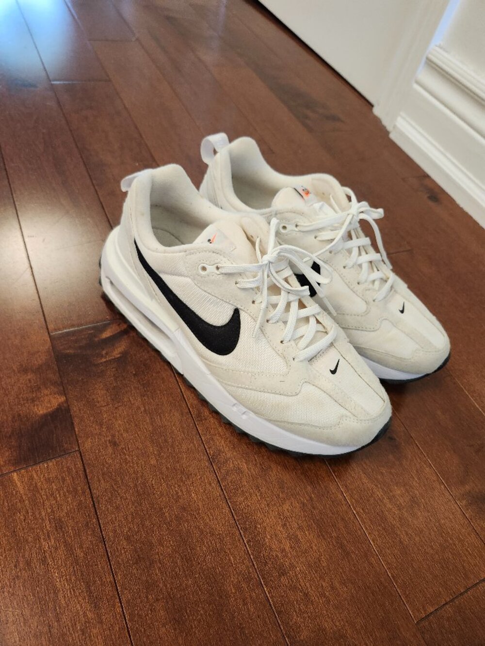 Nike Air Max Dawn women's sneakers in size US 8.5